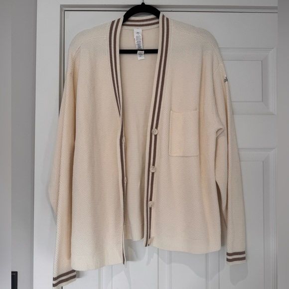 Auth. ✅ ALO Yoga Tennis Club Sweater Knit Cardigan “Gravel/Ivory” Size Medium🤍🤎 - Picture 1 of 8